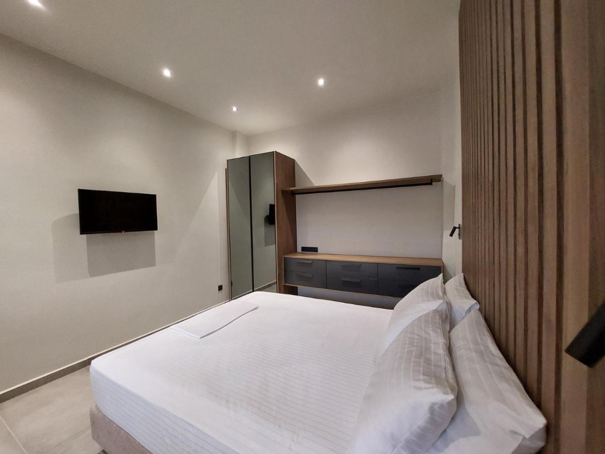 Rea'S Luxury Apartments Ступа Екстериор снимка