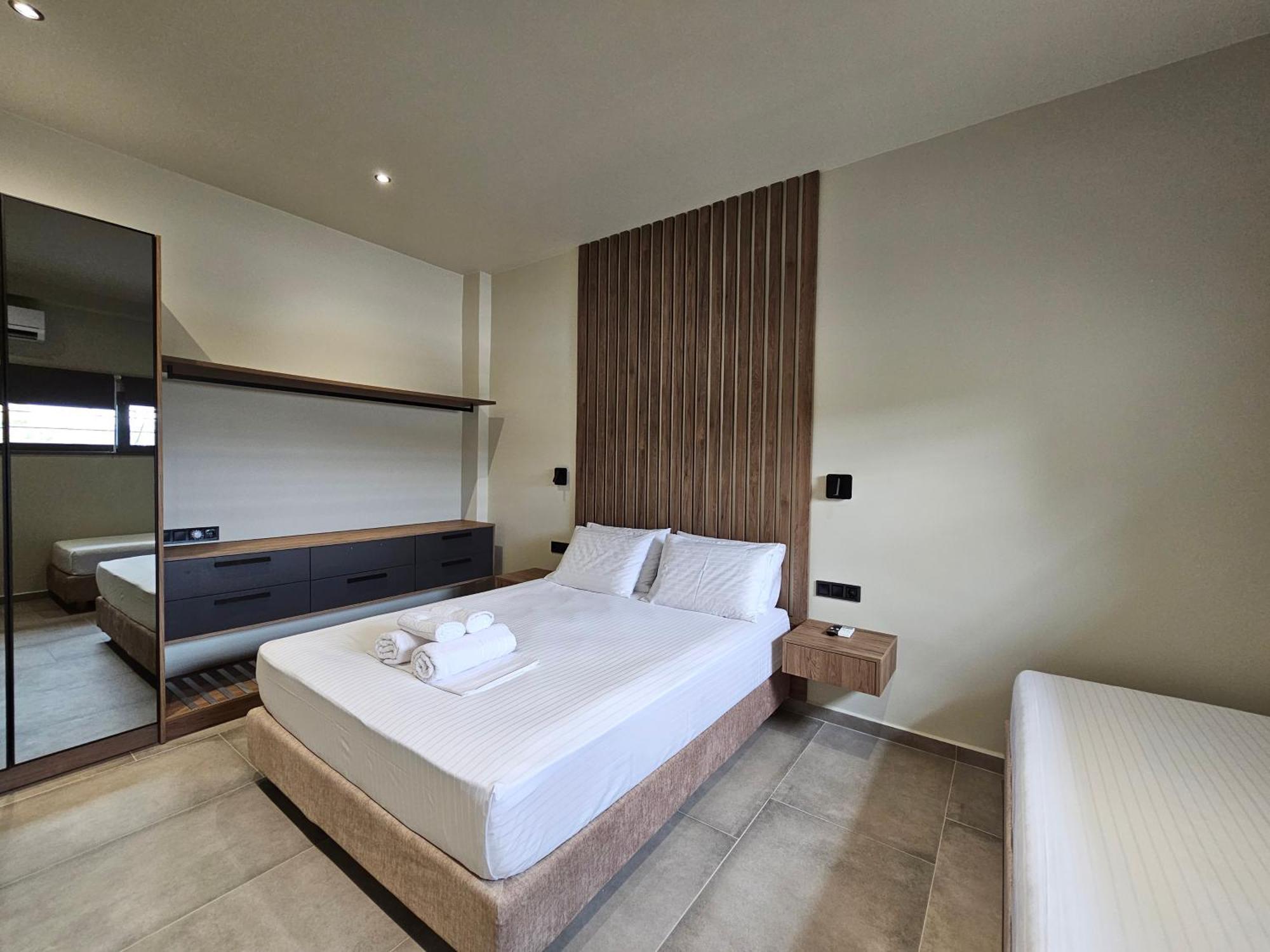 Rea'S Luxury Apartments Ступа Екстериор снимка