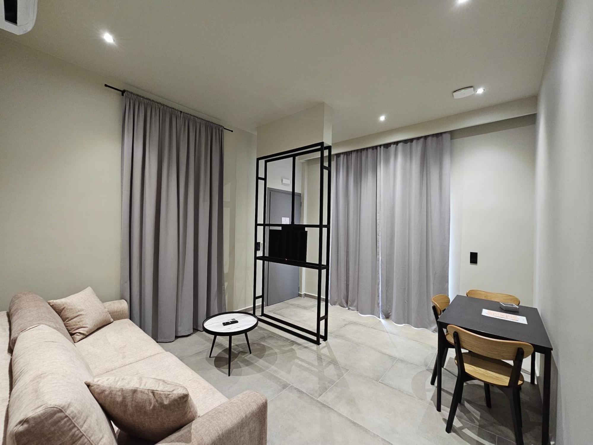 Rea'S Luxury Apartments Ступа Екстериор снимка